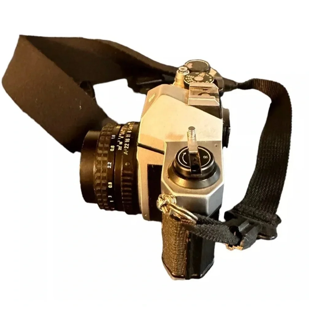 PENTAX ASAHI K1000 35MM Film SLR CAMERA WITH 1:2 50MM LENS Strap Manual WORKING
